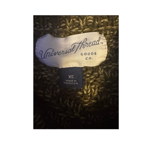 UNIVERSAL THREAD MOCK NECK CHUNKY KNIT SWEATER - Picture 3 of 3